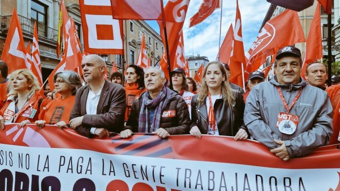 İ̇spanya’da Binlerce Kişi Zam Talebiyle Sokaklara İndi