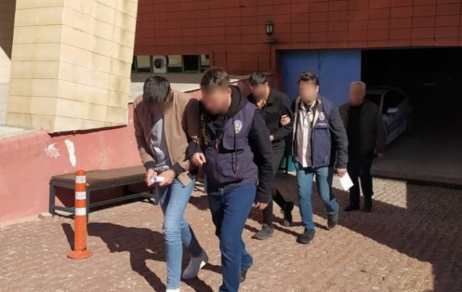 Telefon Çekilişi Adı Altında 500 Bin Lira Dolandırdılar