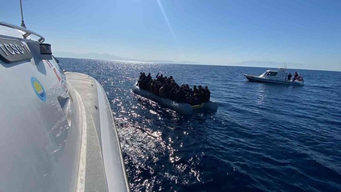 Ege Denizinde Göçmen Hareketliliği: 130 Göçmen Kurtarıldı