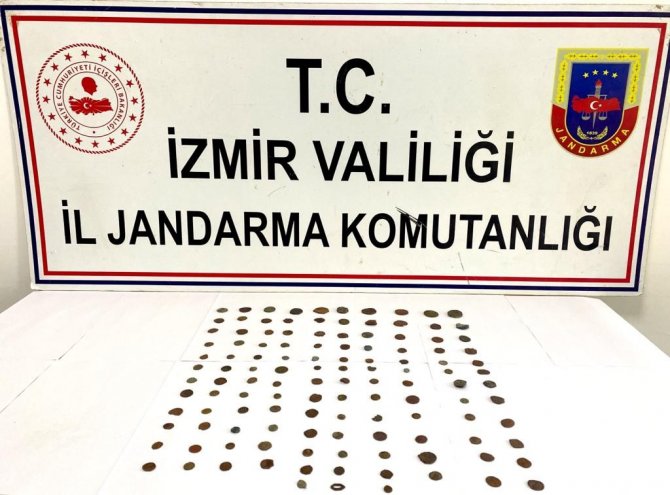 İ̇zmir’de Tarihi Eser Ticaretine Jandarmadan Operasyon