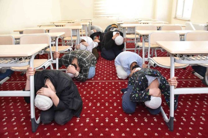 Karabük İ̇l Müftülüğü’nde Deprem Tatbikatı