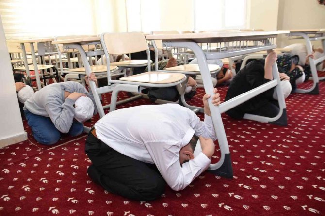 Karabük İ̇l Müftülüğü’nde Deprem Tatbikatı