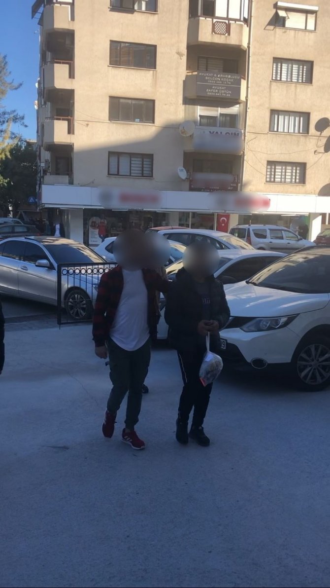 Kasklı Hırsız Yakayı Ele Verdi