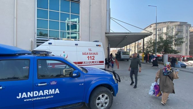 Lojistik Firmasında Çalışan 80 İşçi, Gıda Zehirlenmesi Şüphesiyle Hastaneye Kaldırıldı
