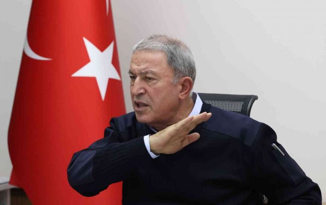 Bakan Akar, Pençe-kilit Operasyonu’na Katılan Birliklerin Komutanlarıyla Toplantı Yaptı