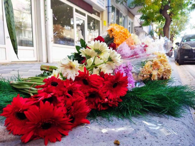 Öğretmenler Günü’nün Hafta İçi Kutlanacak Olması Çiçekçilere Yaradı