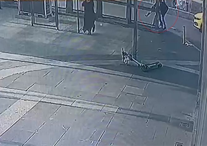 İ̇stanbul’da Bir Adam Sevgilisini Vurarak İntihar Etti