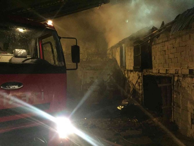 Bilecik’te Evde Çıkan Yangında 1 Kişi Hayatını Kaybetti