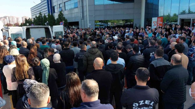 Kalbine Yenilen Güvenlik Görevlisine Tören