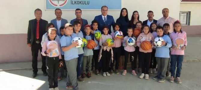 Kaymakam Arıkan Çocukları Sevindirdi