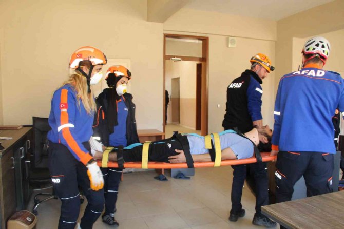 Şırnak’ta 11 Kurum Ve 70 Personelle Gerçeği Aratmayan Deprem Tatbikatı