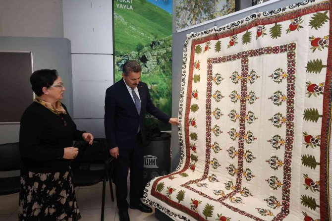 Başkan Eroğlu: "Yazmanın Başkenti Tokat’tır"