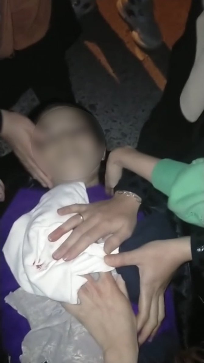 Tuzla’da Koca Dehşeti: Boşanmak İsteyen Karısını Sokak Ortasında Defalarca Bıçakladı