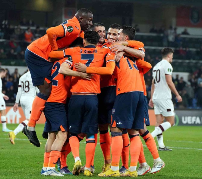 Uefa Avrupa Konferans Ligi: Medipol Başakşehir: 3 - Hearts: 1 (Maç Sonucu)