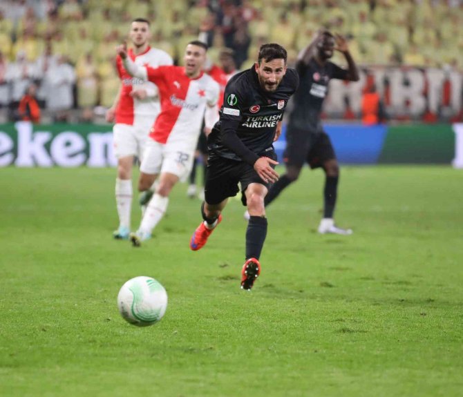 Uefa Avrupa Konferans Ligi: Slavia Prag: 1 - Sivasspor: 1 (Maç Sonucu)