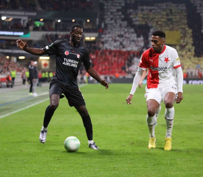 Uefa Avrupa Konferans Ligi: Slavia Prag: 1 - Sivasspor: 1 (Maç Sonucu)