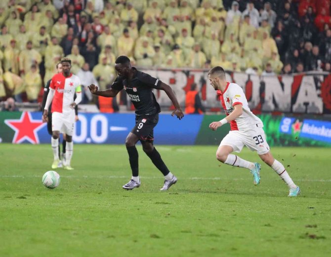 Uefa Avrupa Konferans Ligi: Slavia Prag: 1 - Sivasspor: 1 (Maç Sonucu)