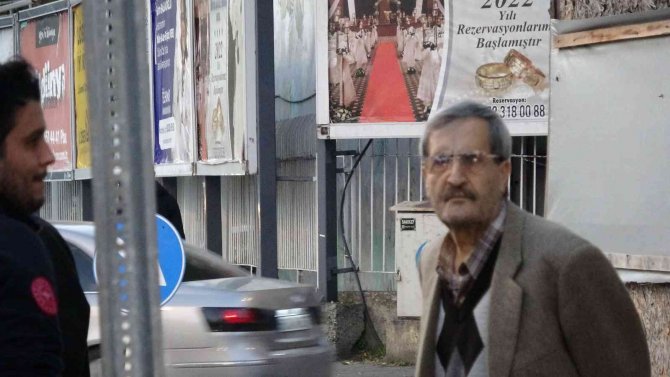 Yaşlı Adam Yolda Baygın Bir Şekilde Bulundu