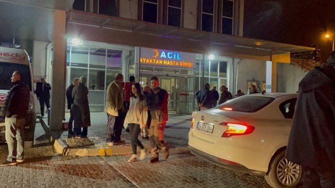 118 Öğrenci Besin Zehirlenmesi Şüphesiyle Hastaneye Başvurdu