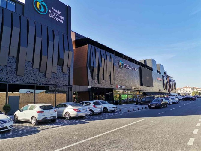 Tuna Life Center’a İlgi Büyük