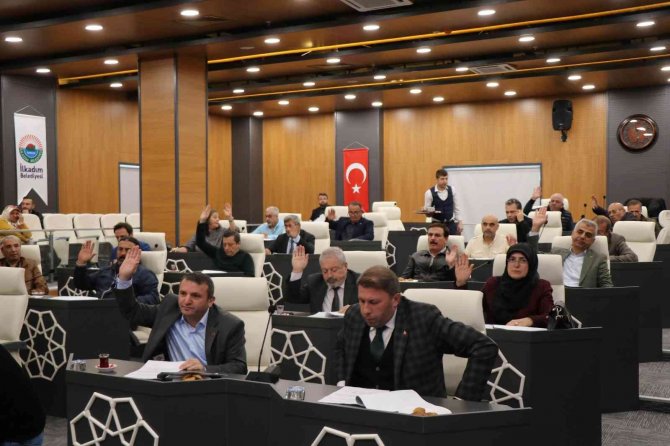 İ̇lkadım Meclisi 6 Maddeyi Karara Bağladı
