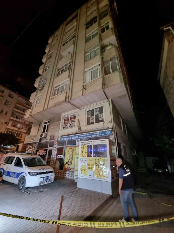 Adana’da 6’ncı Kattan Düşen 3 Yaşındaki Çocuk Hayatını Kaybetti
