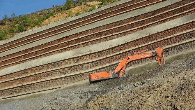 Adana Kozan İle Kayseri Arası 105 Kilometreye Düşecek Çalışmalar Hızla Sürüyor