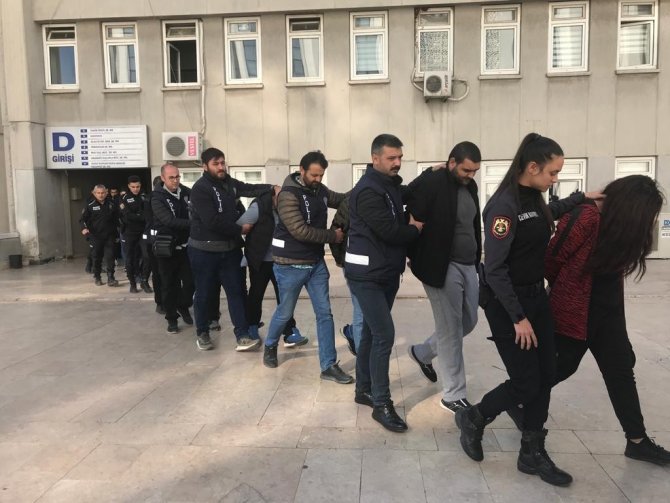 Ankara Ve Konya’da Suç Çetesi Operasyonunda 20 Şüpheli Adliyeye Sevk Edildi