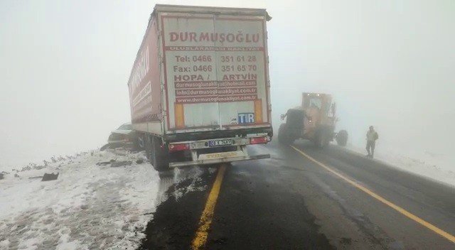Sahara Geçidi’nde Sis Ve Buzlanma Kazayı Beraberinde Getirdi