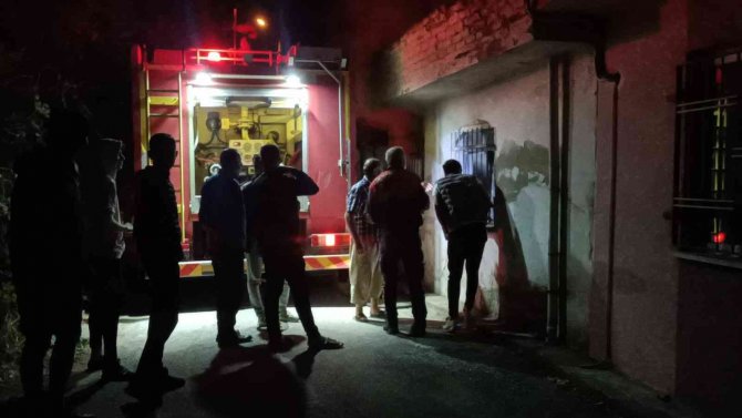 Nazilli’de Metruk Binada Çıkan Yangın Panikletti