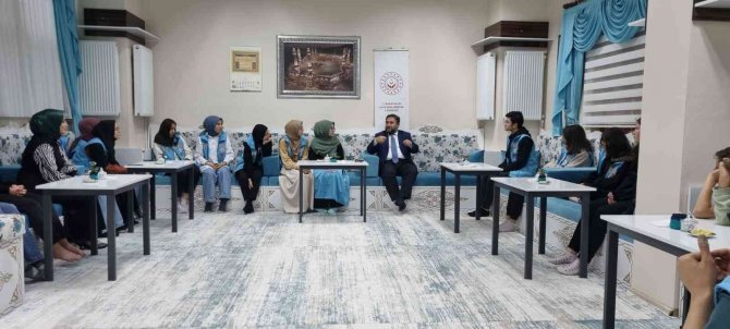 Müftü Başoğlu Gençlerle Buluştu