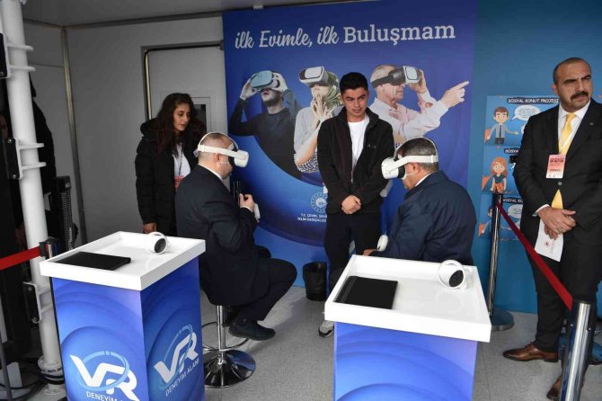 Sanal Gerçeklik Gözlüğüyle Toki̇’lere Misafir Oldular