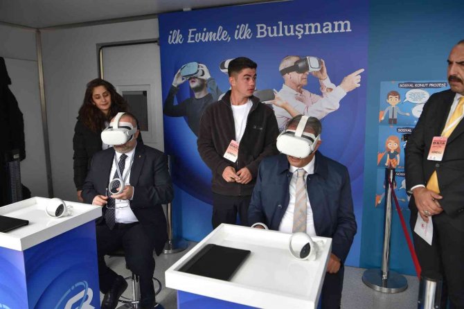 Sanal Gerçeklik Gözlüğüyle Toki̇’lere Misafir Oldular