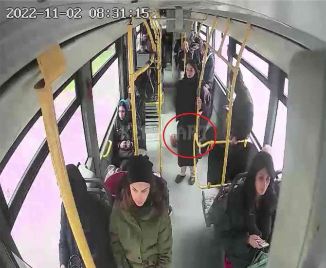 Otobüs Şoförü Fenalaşan Yolcuyu Hastaneye Yetiştirdi