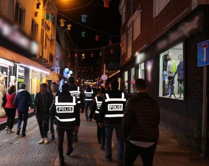 Eskişehir’de Bir Gecede 8 Bin 542 Şahıs Sorgulandı