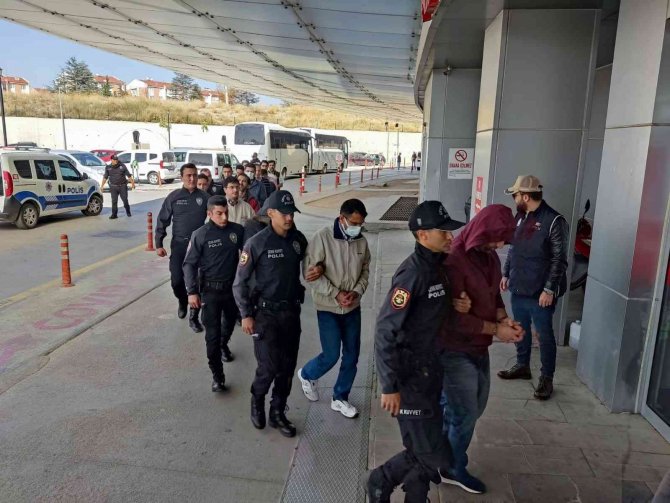 22 Fetö Şüphelisi Adliyeye Sevk Edildi