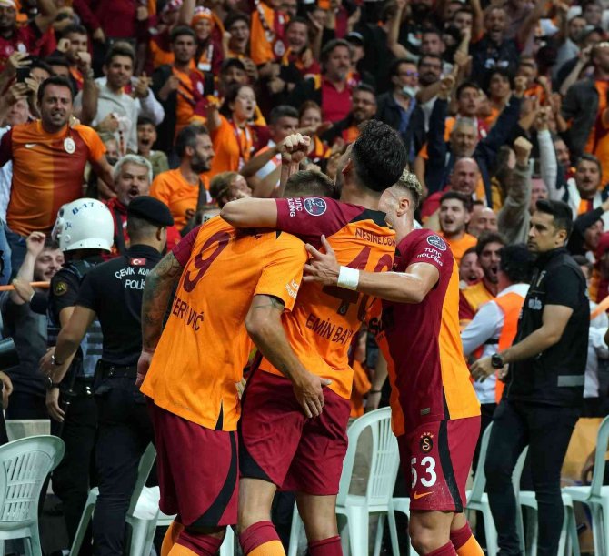 Galatasaray’da Derbide Hedef 3 Puan