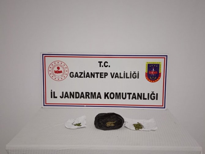 Gaziantep’te Çok Miktarda Uyuşturucu İle Kaçak Malzeme Ele Geçirildi