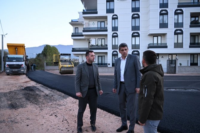 450 Ton Asfalt Kullanıldı, İki Sokağın Çehresi Değişti
