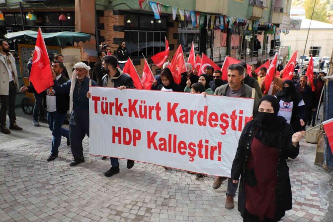 Annelerin Evlat Nöbeti 35’inci Haftada