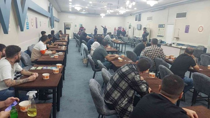 Mührü Bozup Kumara Devam Ettiler: 25 Kişiye Tombala Baskını