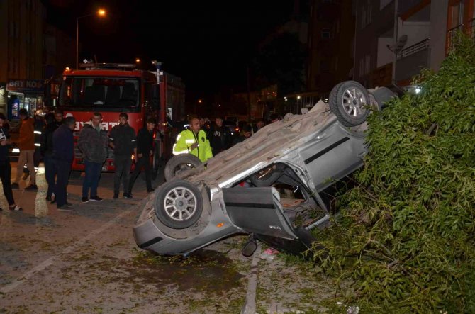 Ağaca Çarpıp Takla Atan Otomobilin Sürücüsü Ağır Yaralandı