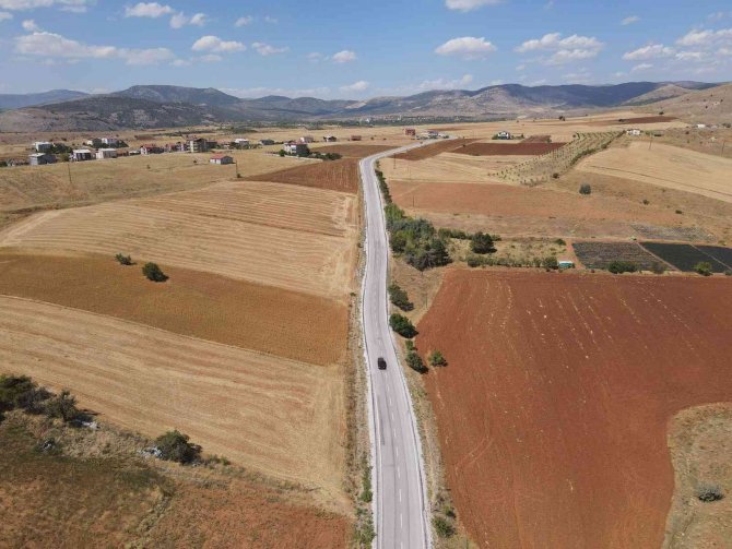 Konya Büyükşehir, Hüyük’e 40,2 Kilometre Daha Mahalle Yolu Kazandırdı