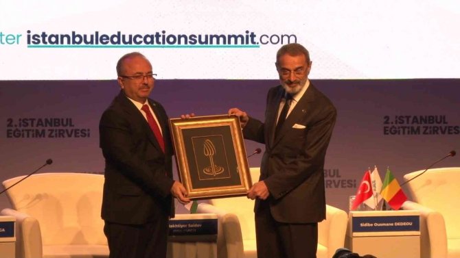 Milli Eğitim Bakan Yardımcısı Osman Sezgin: "Milli Eğitim Bakanlığı Bu Pandemi Dönemini Çok Dikkatli, Tedbirli Ve Krizi Fırsata Çevirecek Şekilde Değerlendirdi"