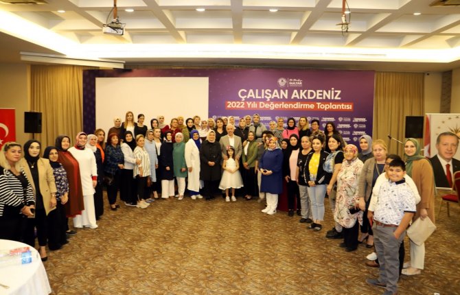 Başkan Gültak, Akdeniz’in Değişimini Mahalle Başkanlarına Anlattı