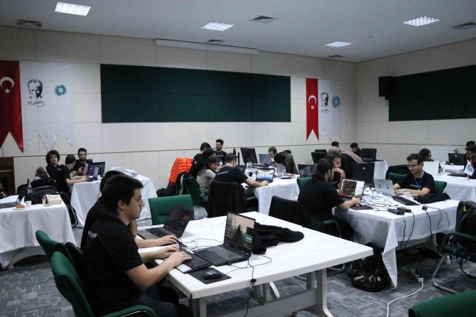 Niğde’de ’Tc Kimlik Kartı Ve Yüz Tanıma İle Mobilde Ödeme Hackathonu’ Başladı