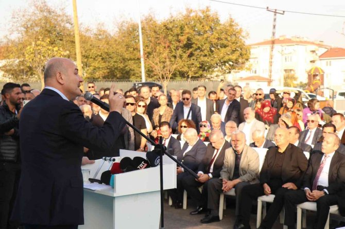 İ̇çişleri Bakanı Soylu: “Dünyanın Hiçbir Yerini Yalnız Bırakmayan Büyük Bir Milletin Evlatlarıyız”