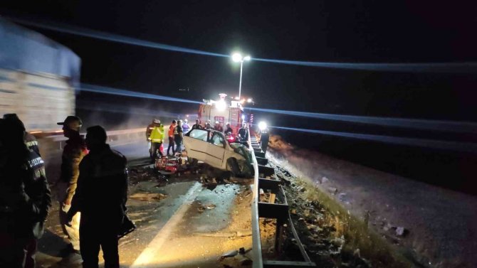 Şanlıurfa’da Tır İle Otomobil Çarpıştı: 2 Ölü, 1 Yaralı