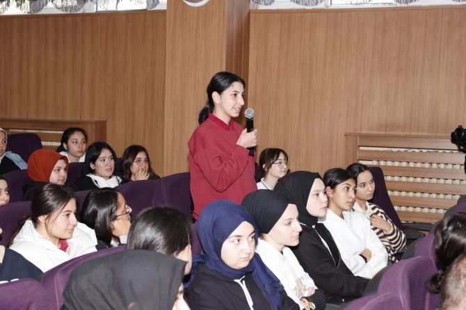 Başkan Ercan Gençlerin Hayallerini Dinliyor