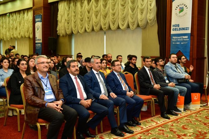 Üniversite Öğrencilerine "Yeşilyurt" Desteği